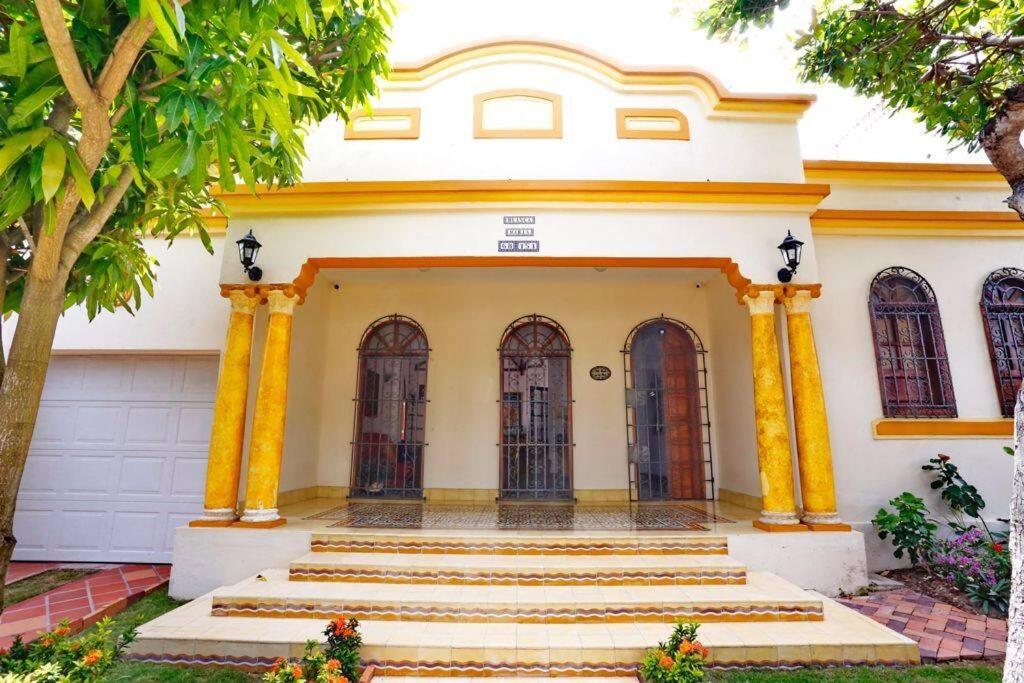 Casa Blanca María Barranquilla - Authentic Colonial House - Barranquilla