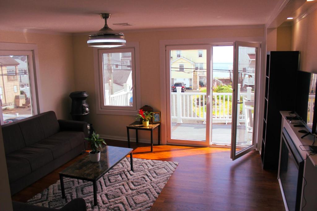 Cozy East Haven Apartment - Walk To Beach! - Suffolk County, NY