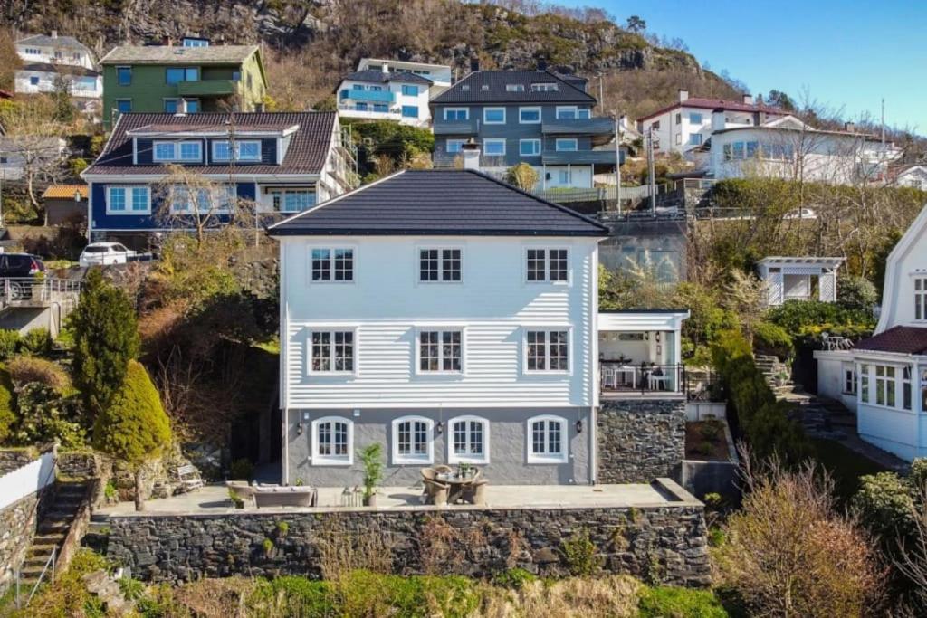 Villa Bellevue - Dinbnb Luxury Home - Bergen