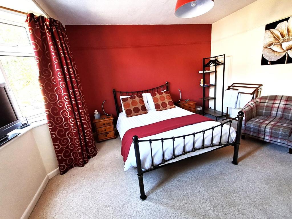Quiet Comfortable Patcham Studio Free Parking Hallway Shared With Host - Rottingdean