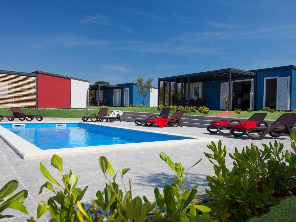 Modern Chalet With 2 Bathrooms And A Veranda 16km From Umag - Istrie