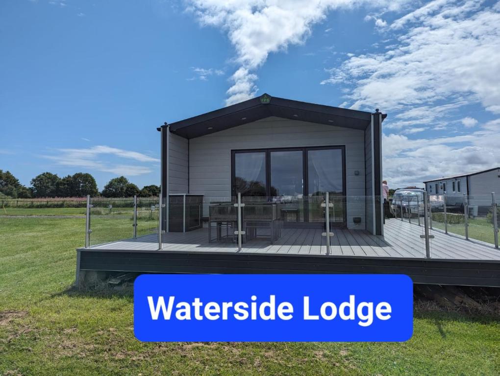 Brand New Stunning Waterside Lodge Dog Friendly - Sutton on Sea