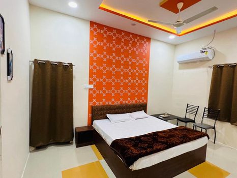 Ujjain Holiday homes and Villas cozycozy