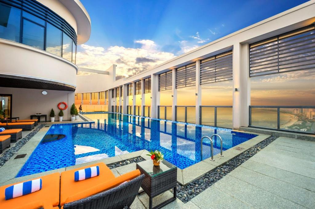 Luxury Ocean View Suites In Sheraton Building - Căn Hộ 100m2 View Biển - 2 Pn - ダナン