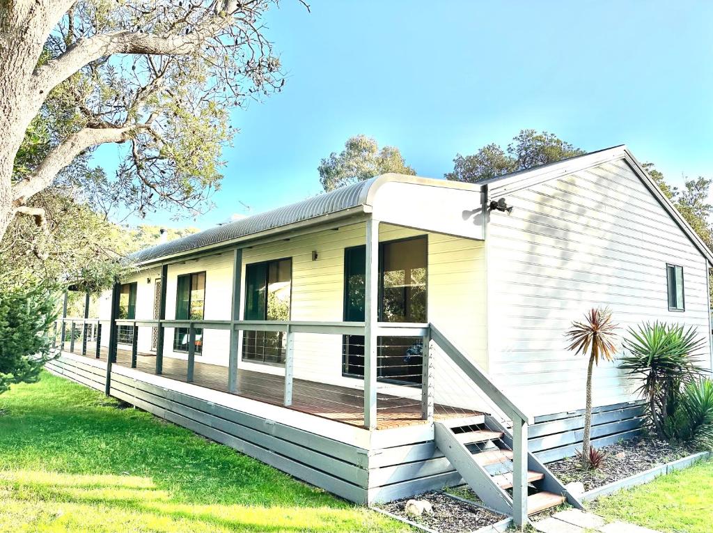 Cosy Cottage, Warm Vibes + Close Shops And Beach! - Inverloch