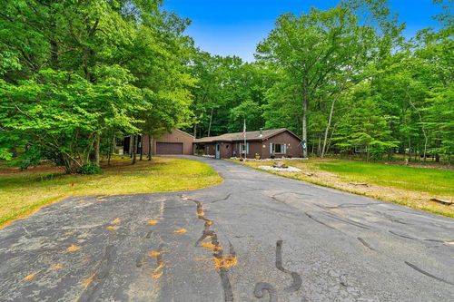 Cabins in Benzonia, MI via cozycozy