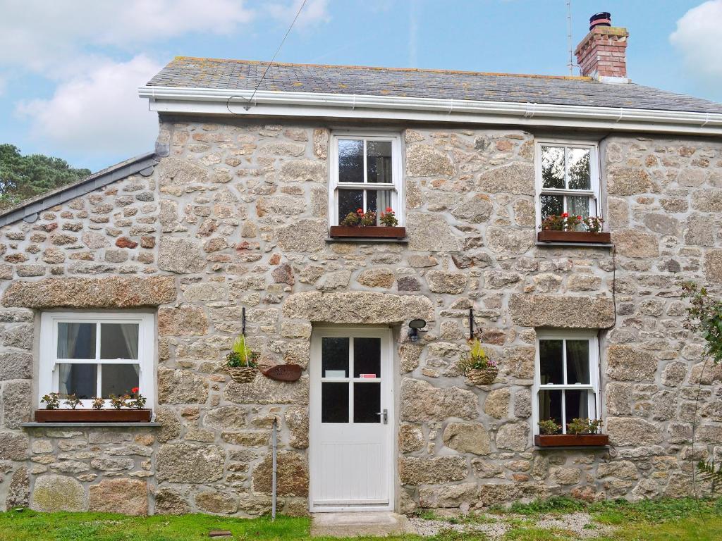 Meadow Cottage - Porthcurno