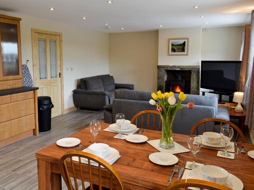 2 Bedroom Accommodation In Buxton - Staffordshire