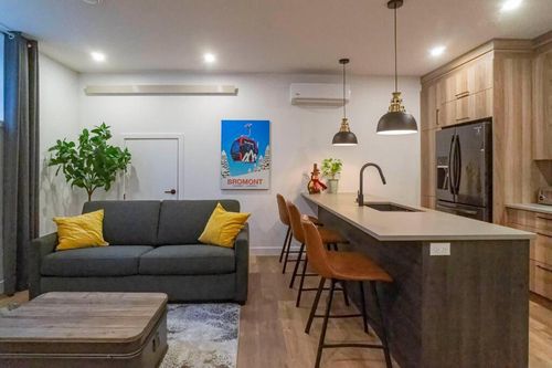 Compare cheap apartments in Bromont by cozycozy