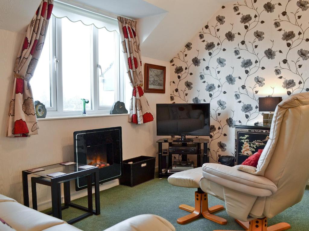 2 Bedroom Accommodation In Bowness-on-windermere - Ambleside