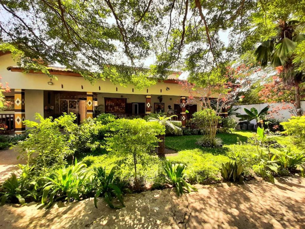 Hotel Casa Sinkinling Gambia - ガンビア