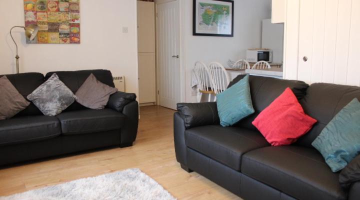 Chalet all to yourself, free parking, dogs welcome - Rhossili