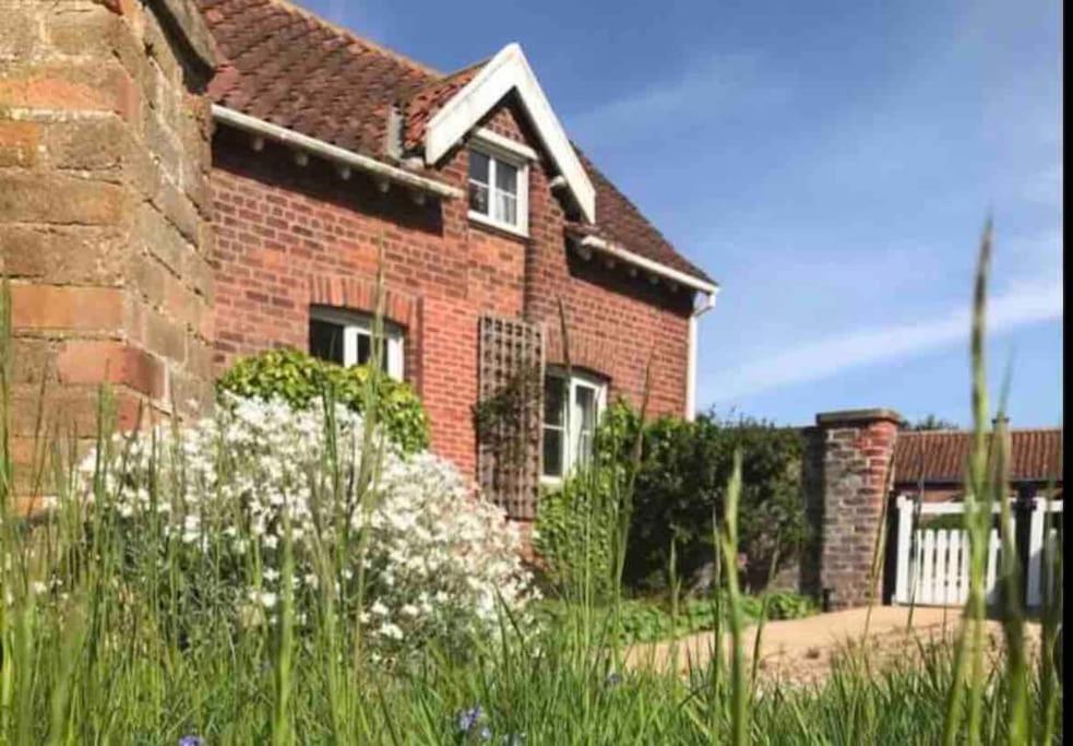 May Cottage - Flamborough