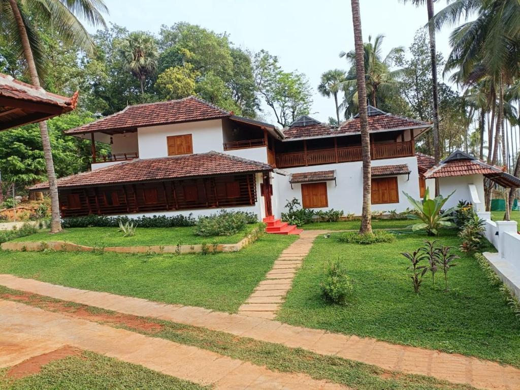Kalappura Farm House Heritage - Kerala