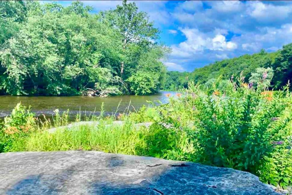 Scenic Views & River Access, Cozy River Home - Port Jervis, NY