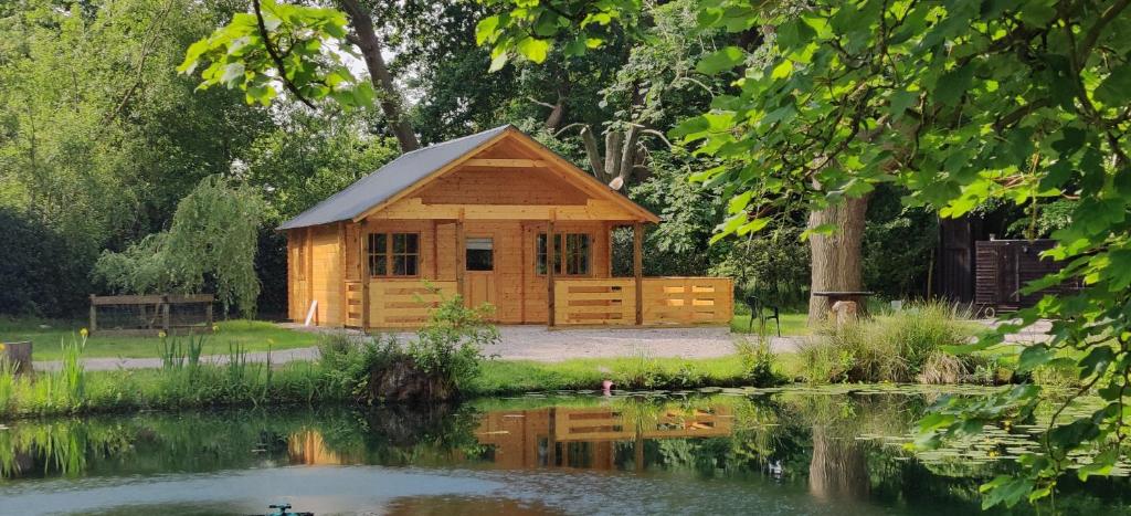 The Willow Cabin - Wild Escapes Wrenbury Off Grid Glamping - Ages 12 And Over - Cheshire