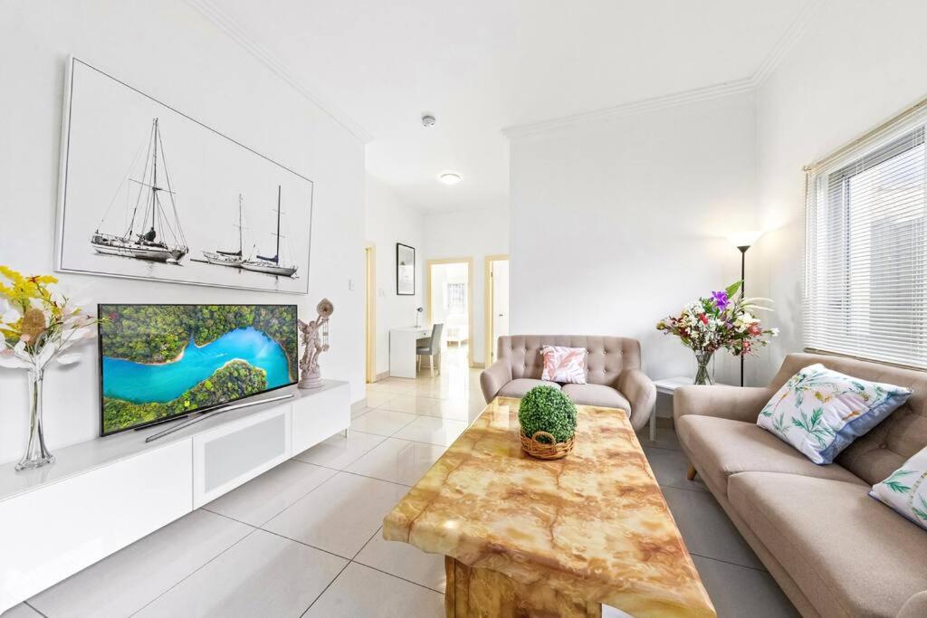 Cozy 4 Bedroom House At Prime Location - UNSW Sydney