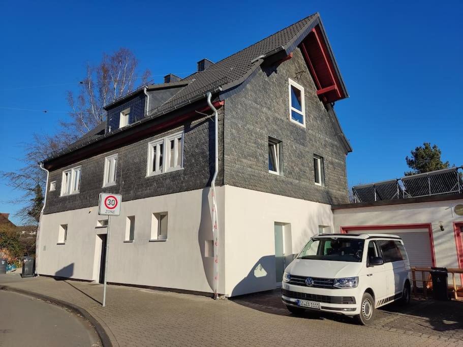 Kinderklinik, 600m Zum Bahnhof 2b - Siegen