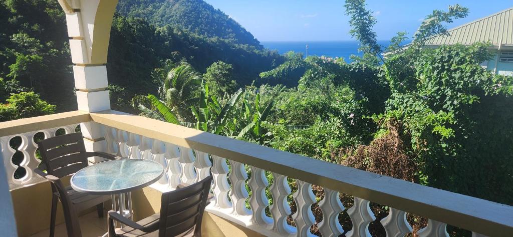 Mountain View Apartment 2 - Dominica