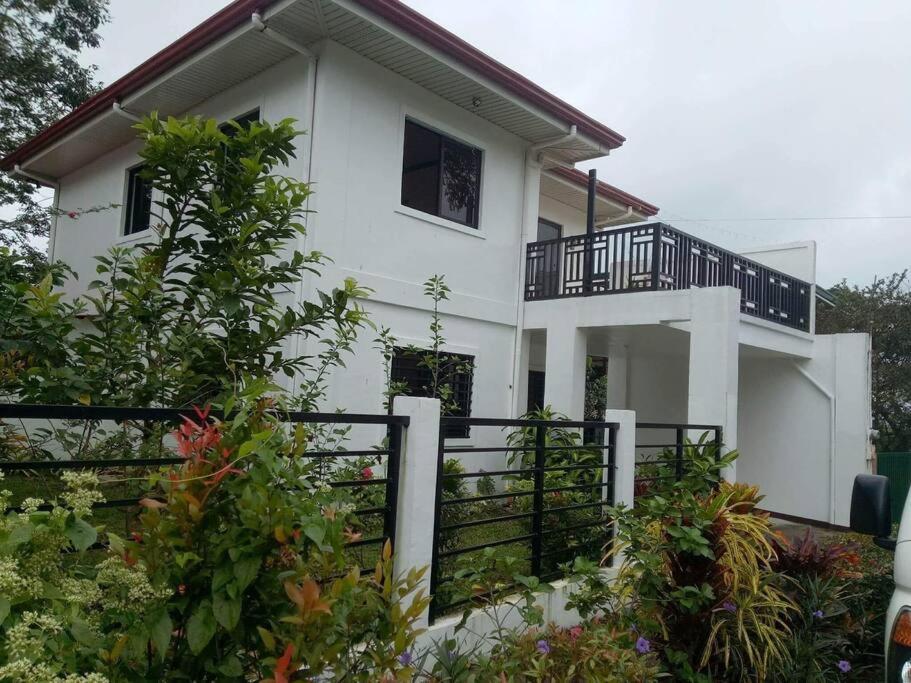 Lilia's Garden Home - Tagaytay