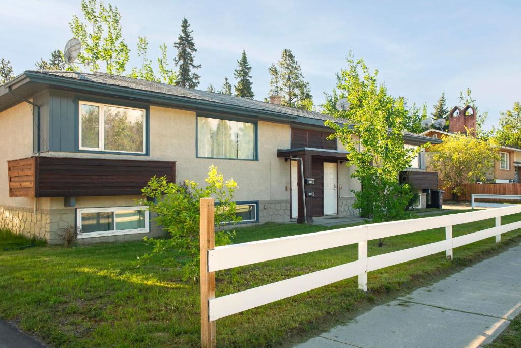 Nn - The Forager - Riverdale 2-bed 1-bath - Whitehorse