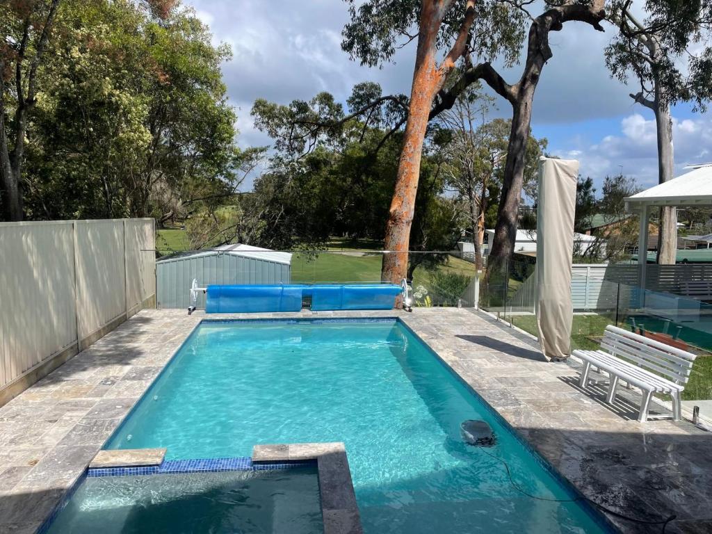 Beach Haven, 46 Armidale Ave - Stunning Pool, Boat Parking, Pool Table, Fire Place, Air Con, Wi-fi - Port Stephens