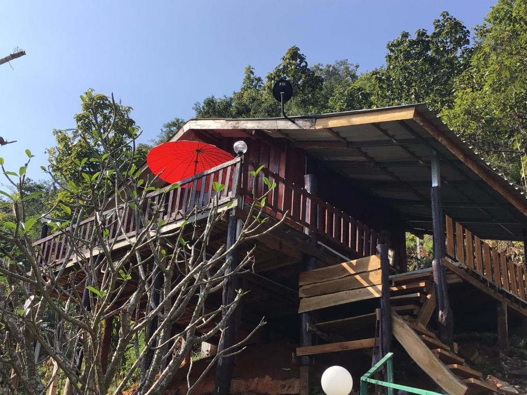 Forest Guesthouse - Mae Chaem District