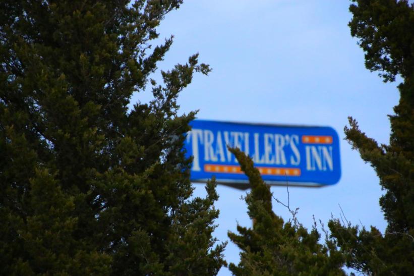 Travelers Inn Topeka - Topeka