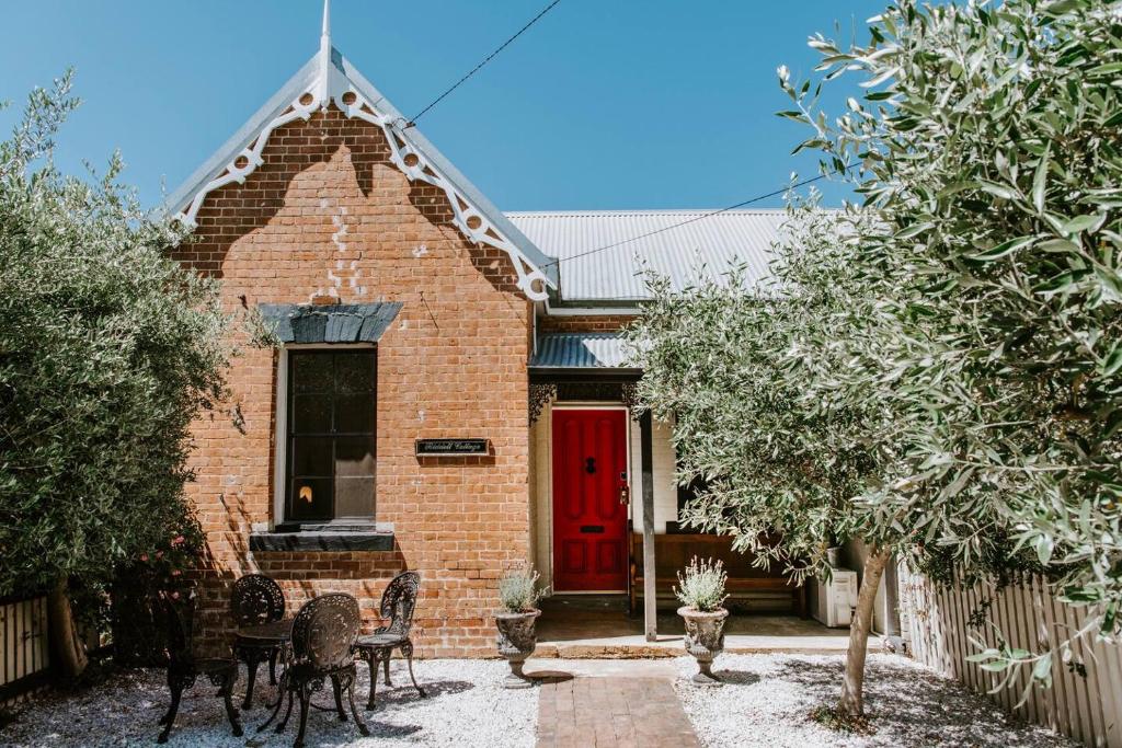 Riddell Cottage: A Victorian Hideaway In Town - Mudgee