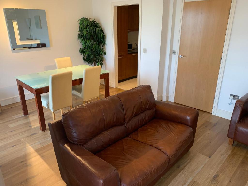 City Centre Apartment In Galway - 2 Bedrooms - Claregalway
