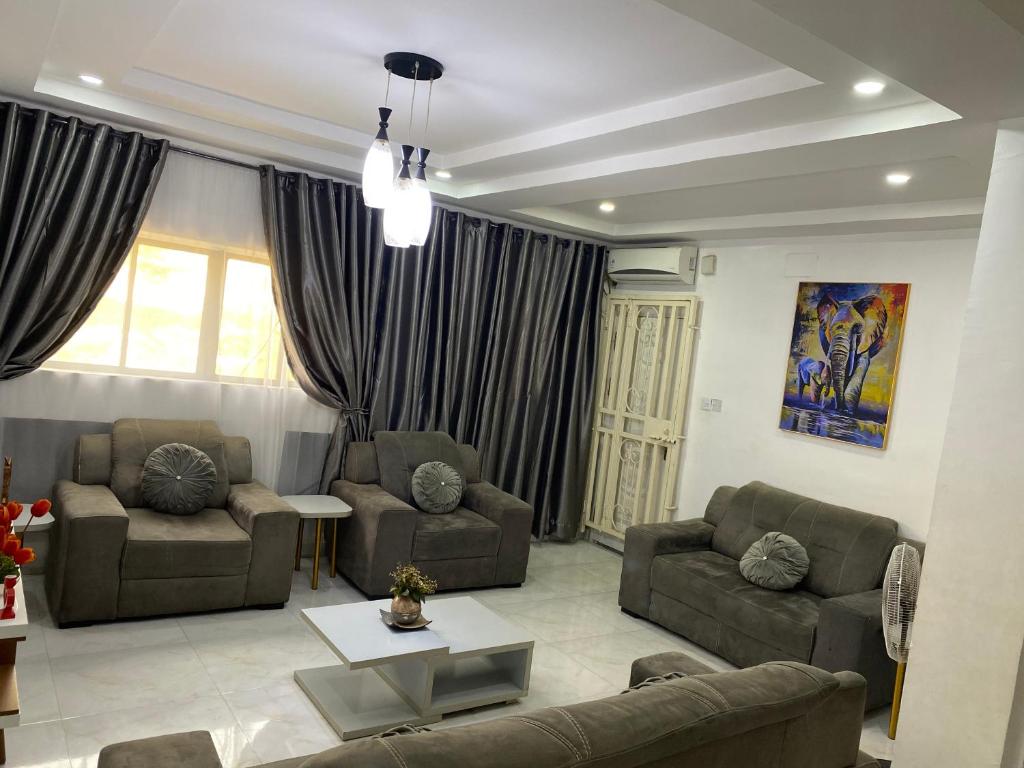 Promo Holiday Wuse 2 Bedroom Home - 阿布賈