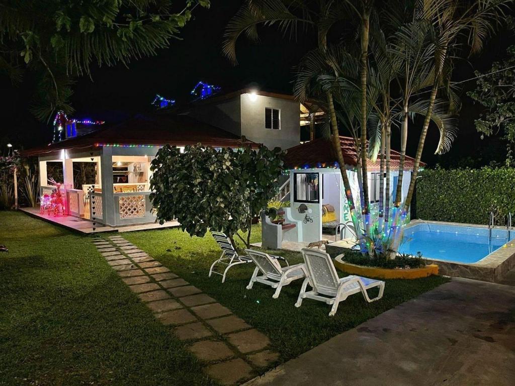 Hermosa Villa Con Piscina, Billar, Zona De Bbq Y Domino - Caribbean