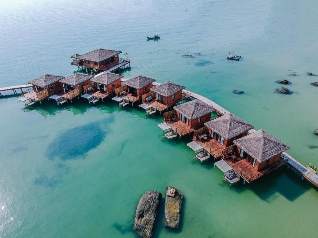Overwater Chalet - Vietnam