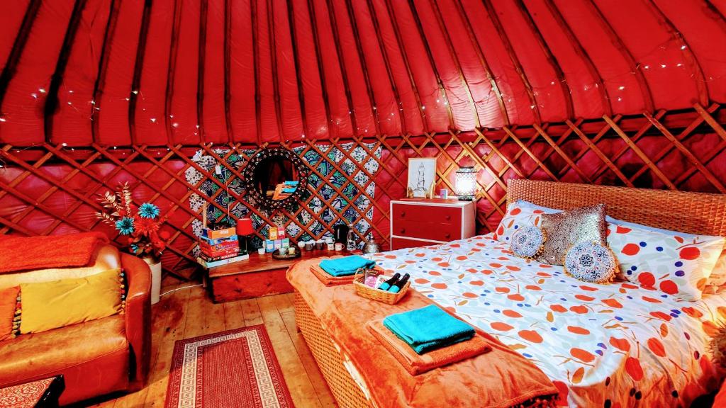 Idyllic Yurt With Breakfast - Margate