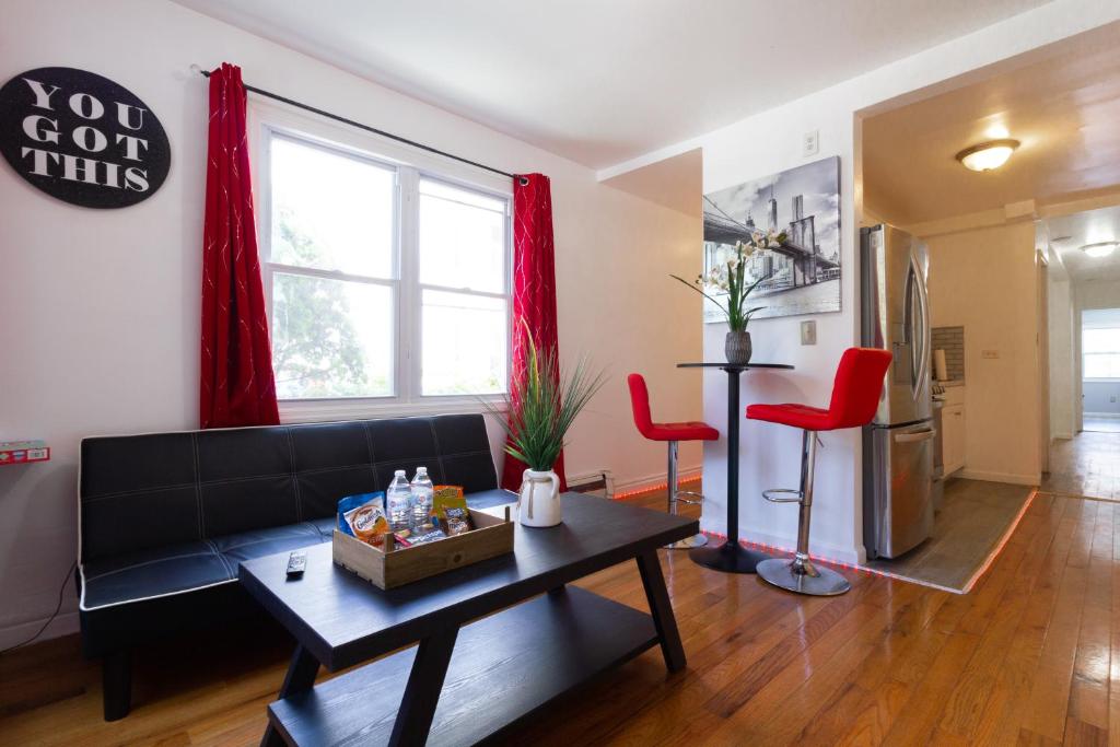 Stunning 2-bedrooms Duplex Apartment In East New York - Crown Heights, NY