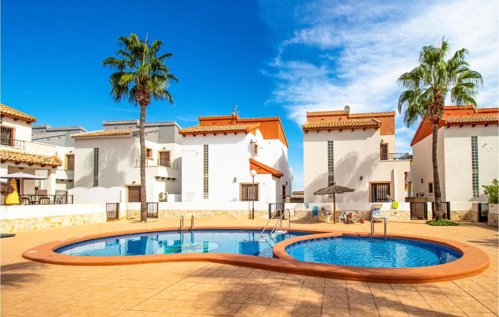 Amazing Home In Orihuela Costa With Outdoor Swimming Pool, Wifi And 2 Bedrooms - Playa Flamenca