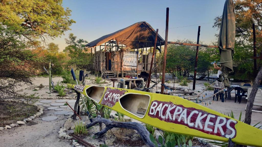 Eselbe Camp Backpackers - Botswana