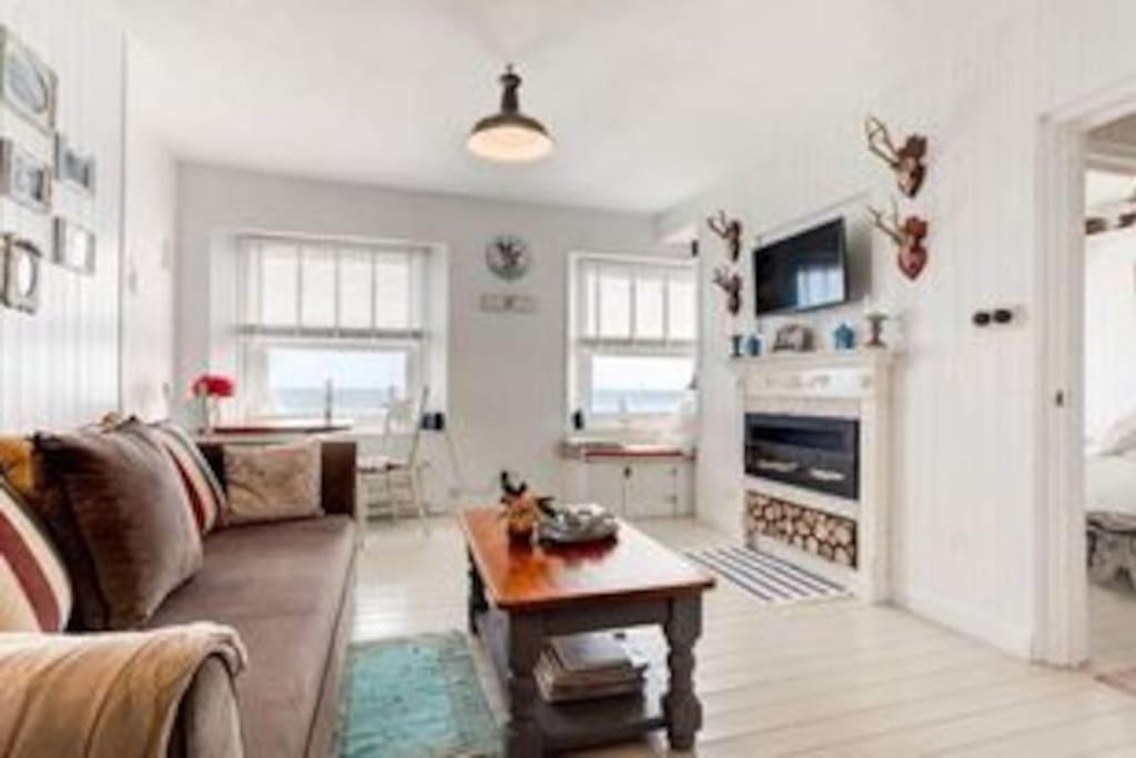 Stunning Sea View  Apartment - Hastings