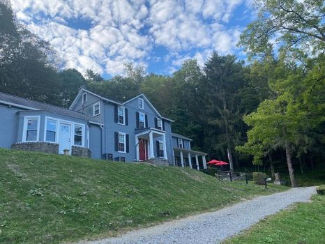 Find cheap vacation rentals in Ligonier, PA cozycozy