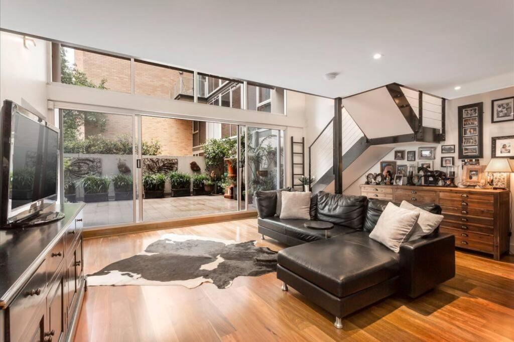 Spacious 4 Brm Gem Right In The Heart Of The City - Brunswick