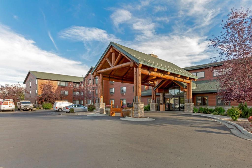Best Western Plus Mccall Lodge And Suites - Donnelly, ID