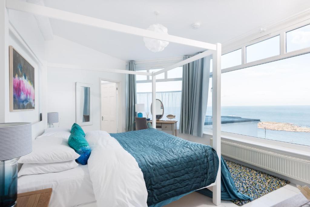 Cove View-sea View Apartment In Corner Of Cornish Paradise - Sennen Cove