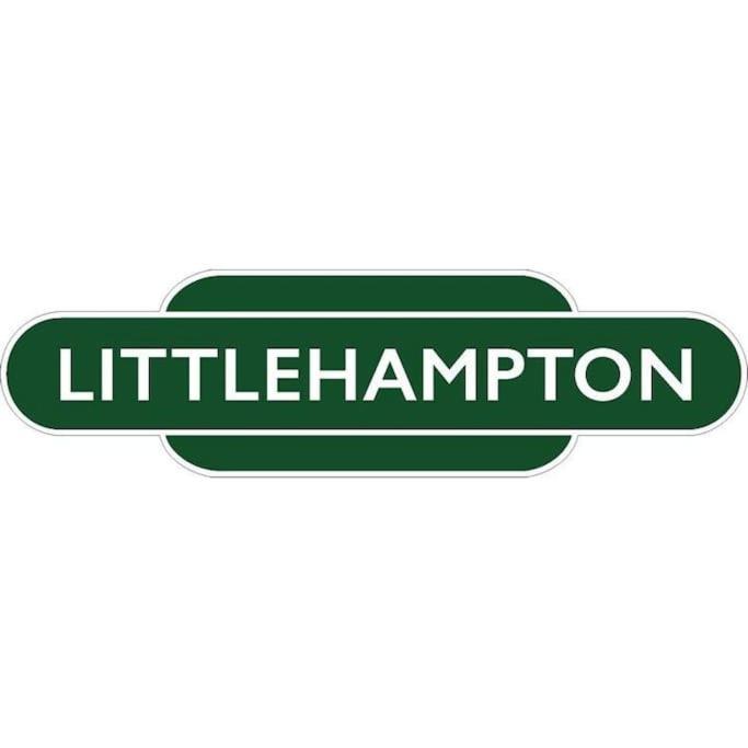 River Road, Littlehampton, Executive Apartment - Littlehampton