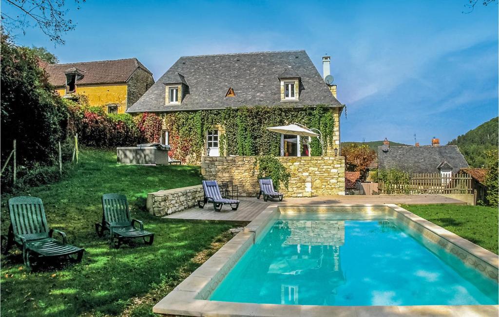 Beautiful Home In Coly With 4 Bedrooms, Wifi And Outdoor Swimming Pool - Terrasson-Lavilledieu