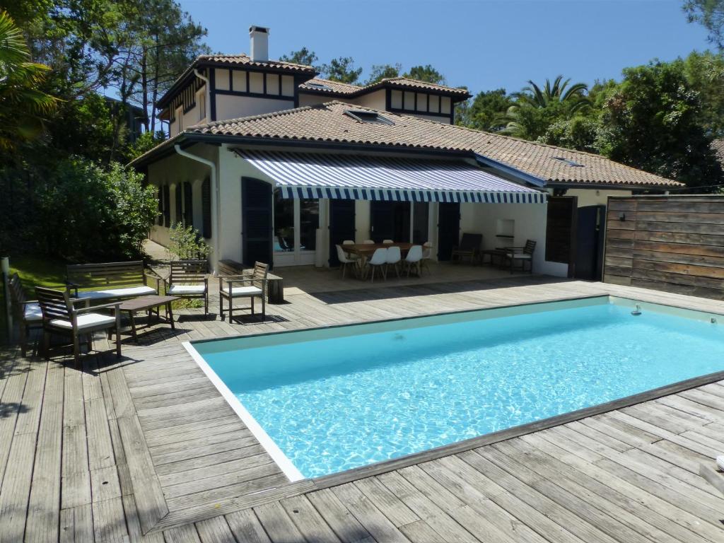 Hossegor- Between Lake And Ocean, Villa Des Acacias For 15 Persons With Swimming Pool - Hossegor