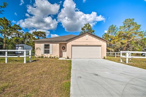 Bonnie Lake, Brooksville airbnb, hotels and vacation rentals