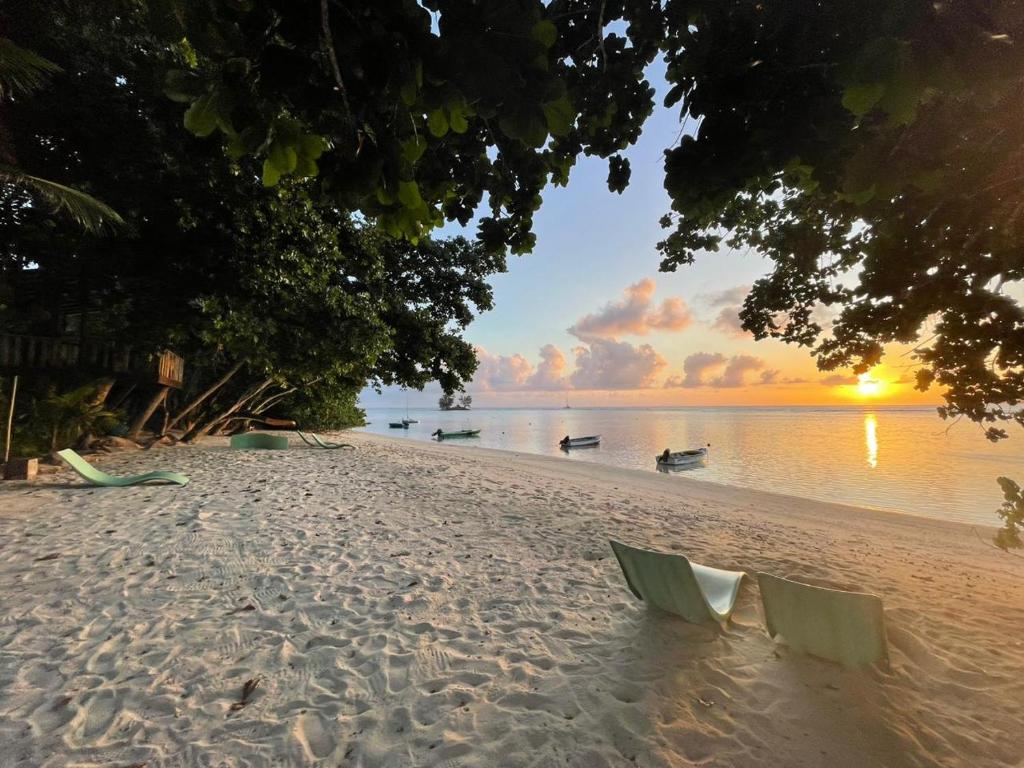 La Digue Luxury Beach Bungalow - Seychely
