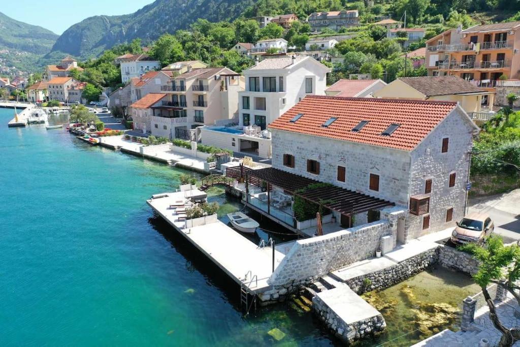 Waterfront Villa In Muo - Kotor