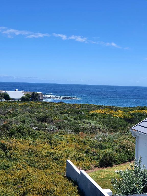 West Coast Guesthouse - Grotto Bay