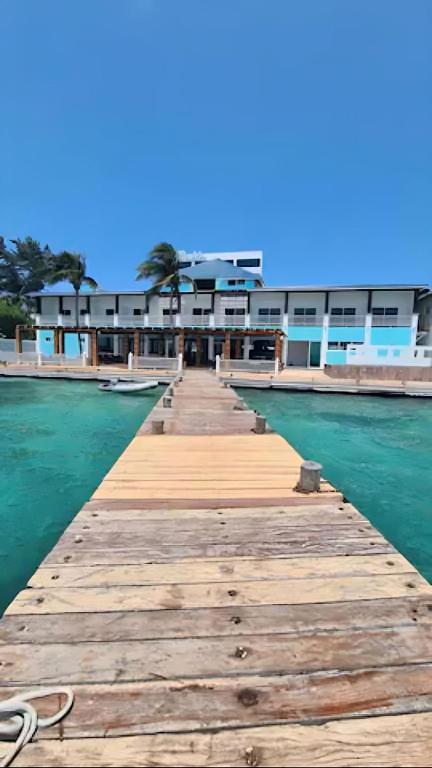 Bartolome Oceanfront Suites - Isla Mujeres